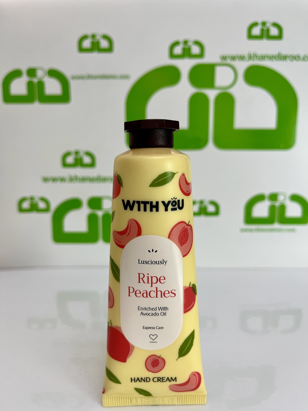 کرم مرطوب کننده دست ویت یو حاوی عصاره هلو و روغن آووکادو 50 میلی لیتری