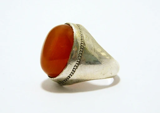 انگشتر نقره مردانه با نگین عقیق نارنجی مدل کلاسیک